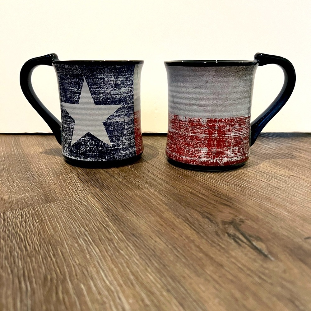 Texas State Flag Coffee Mugs- Set of 2- NWT